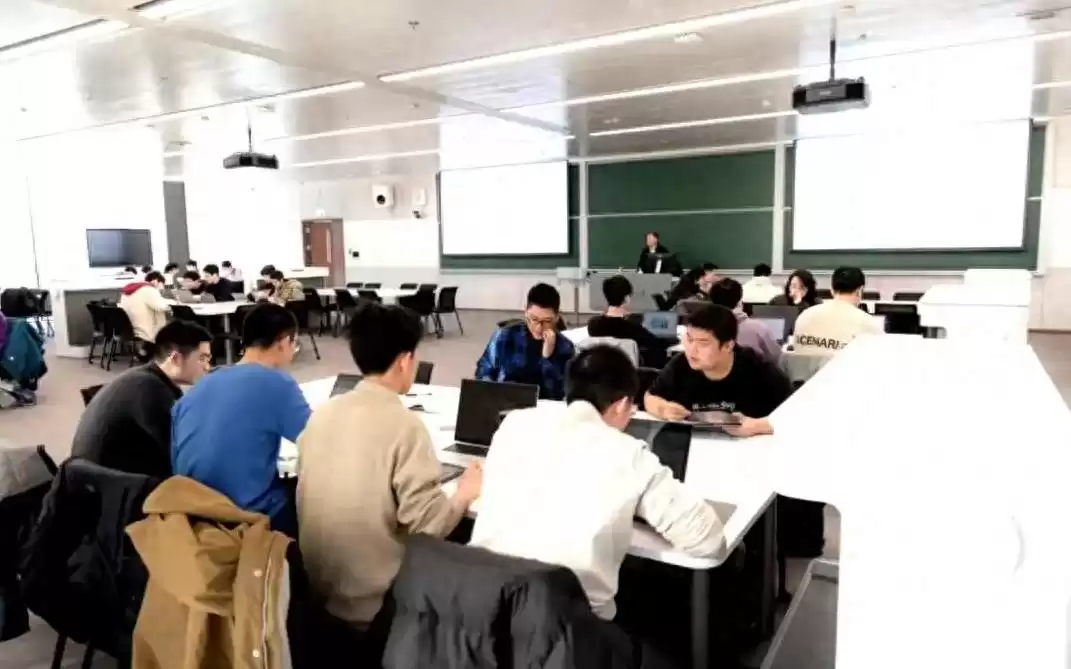 清华破局!全国首发AI教育规范,铸就学生向善技术信仰基石 清华破局!全国首发AI教育规范,铸就学生向善技术信仰基石