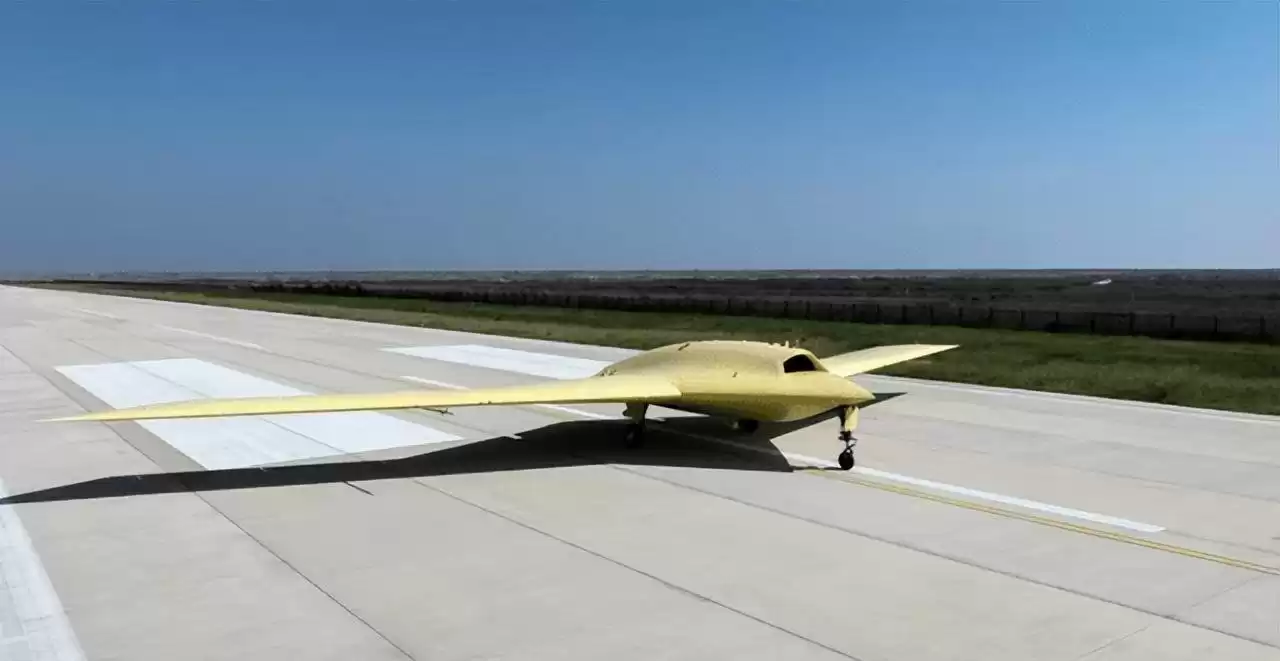 中国无人机五大突破震撼全球：隐身技术领先一代，蜂群战术让传统防御彻底失效