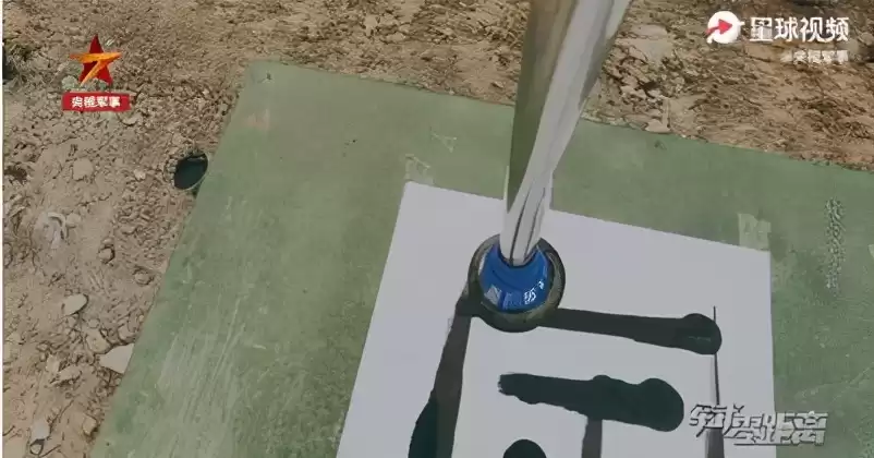 中国军人开挖掘机有多神？这些逆天操作让你惊掉下巴！