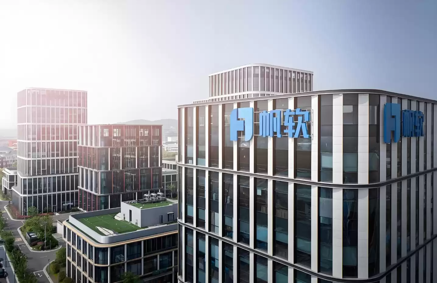 年入157亿，分红超1亿！揭秘“软件界华为”帆软死守不上市的底层逻辑