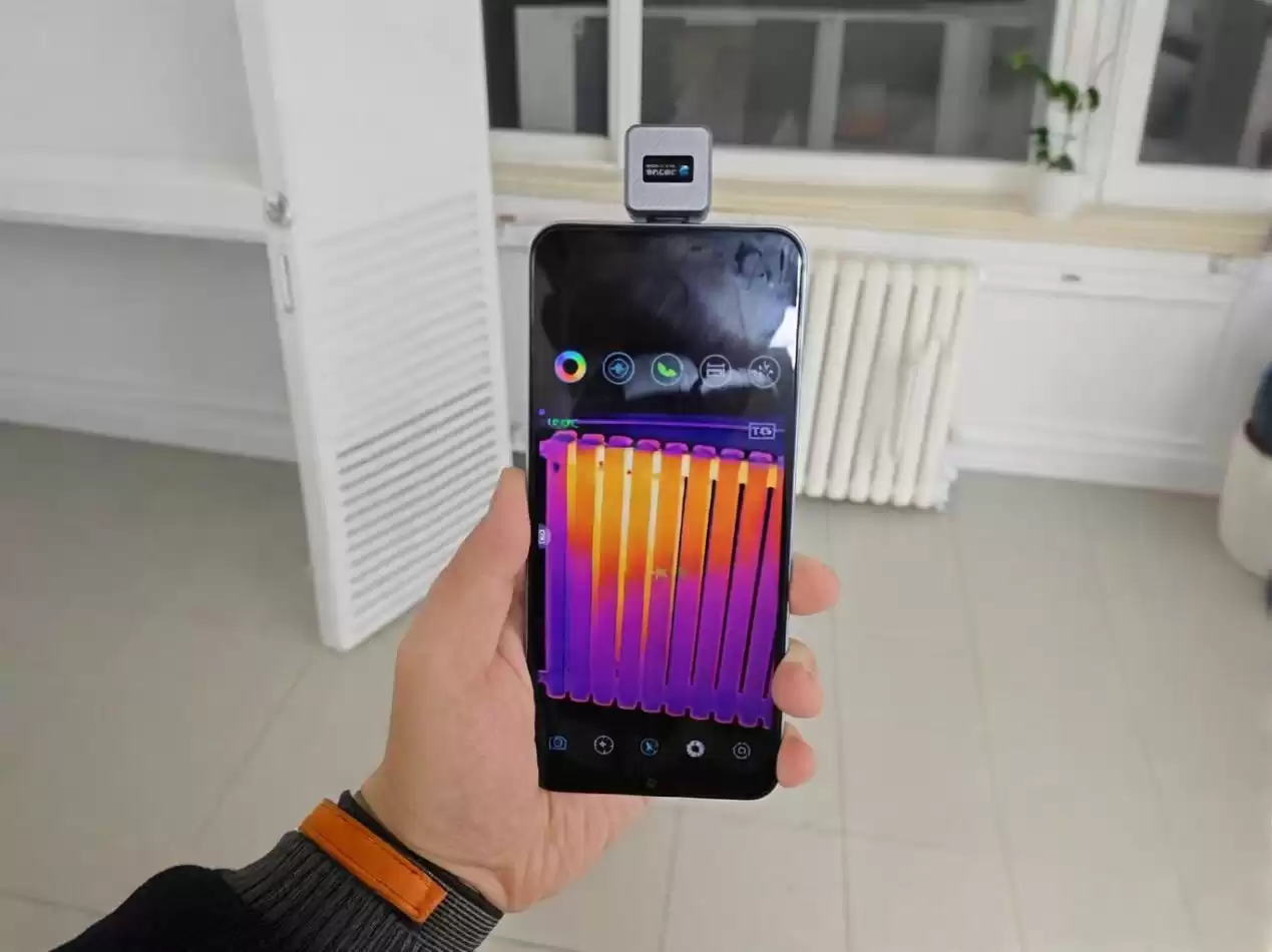 千元热成像时代降临!价格壁垒全面崩塌,国产技术重塑市场 千元热成像时代降临!价格壁垒全面崩塌,国产技术重塑市场