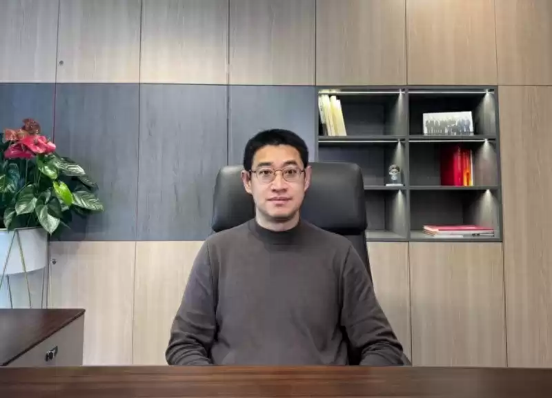 从10厘米到4米：万里红张小亮揭秘虹膜识别的技术革命