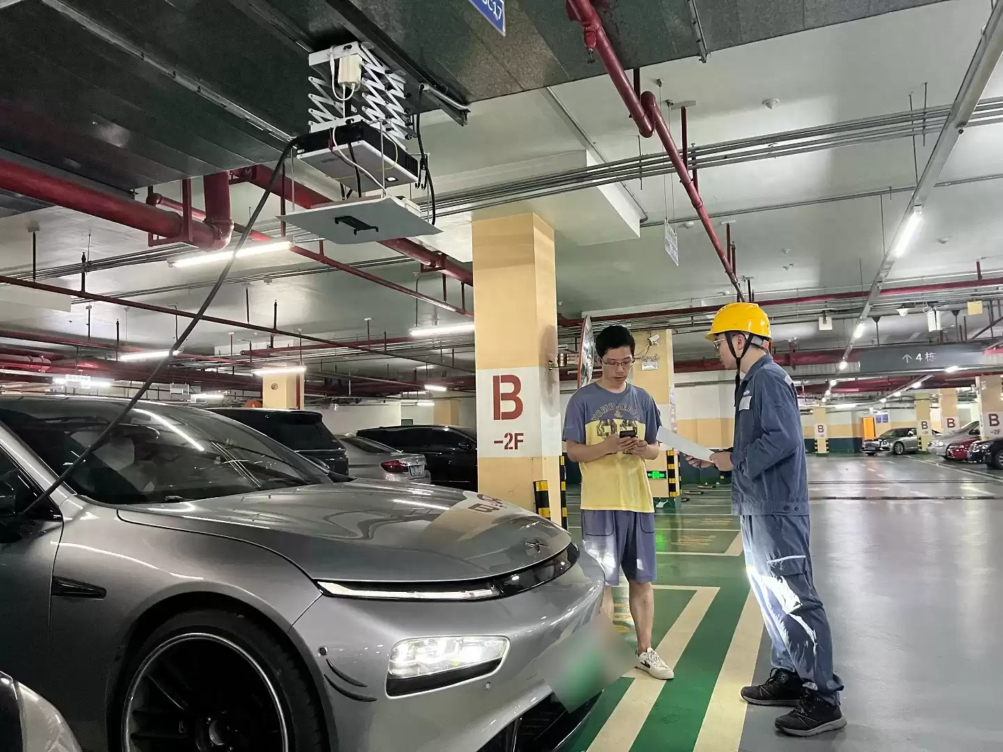 停车即赚钱：V2G技术让你的电动汽车变身“移动储能宝”！