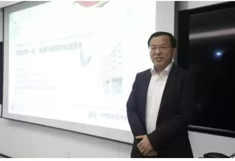 物流技术进化论：从机械臂到硅经济，智能革命如何重塑行业未来？