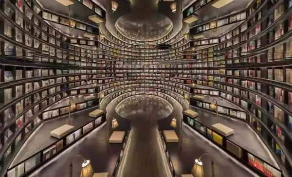 纸质书未来生死局：朱文秋社长犀利交锋，引爆行业终极思辨！