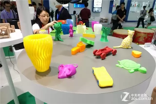 熔融沉积成型：3D打印如何以低成本颠覆制造业？