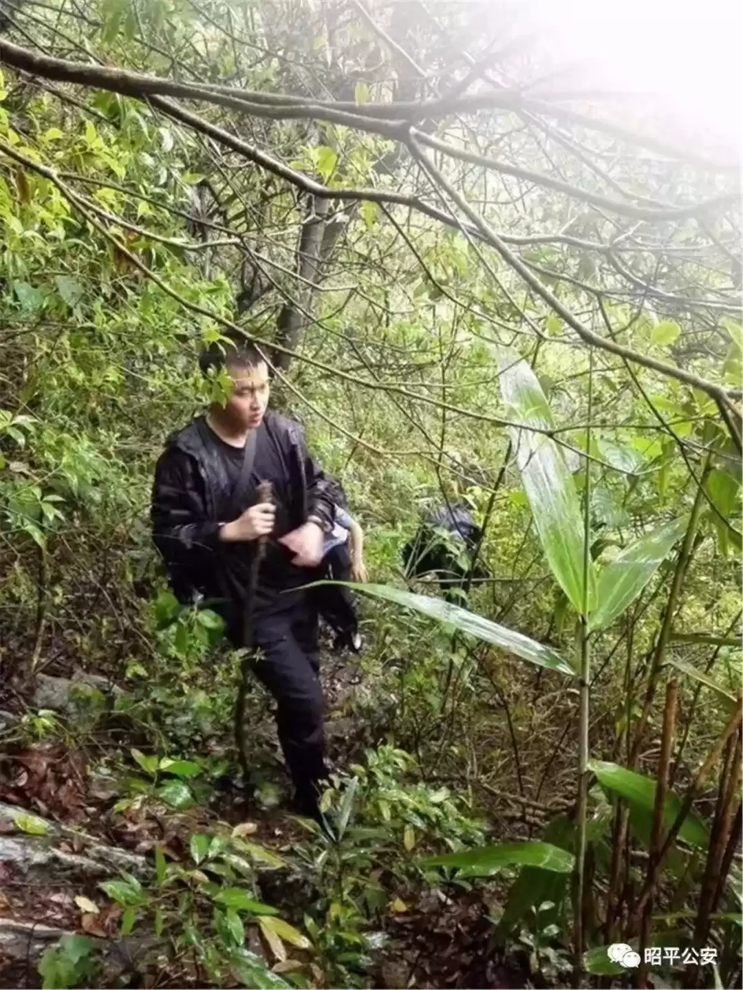 追光者：90后刑事技术员，用无畏和智慧照亮罪案现场！