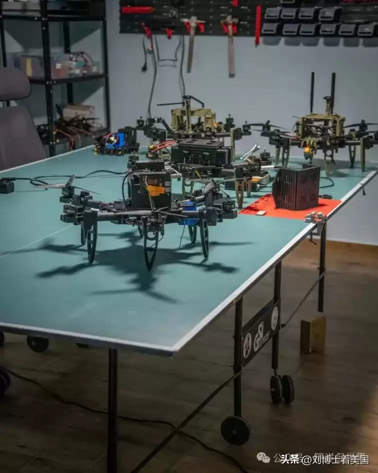 蜂群突袭！乌克兰无人机自主作战开启战争新纪元