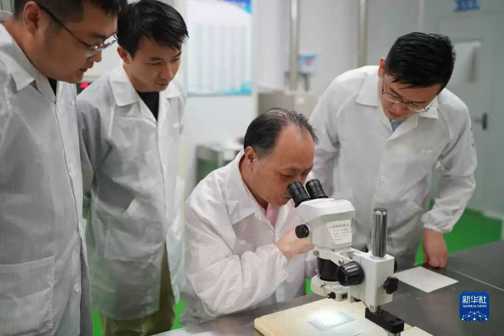 破局“卡脖子”：中国追光者用核心技术照亮自强之路！-第5张图片-正海烽科技 - 领先的只能推广行业，智能制造解决方案提供商