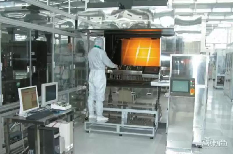 中国LCD屏称霸全球？盛宴之下，暗藏致命软肋！