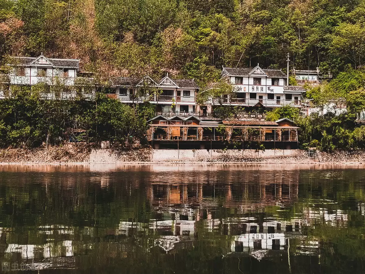 中国天眼：灵敏度碾压德国10倍，欧美为何俯首称臣？