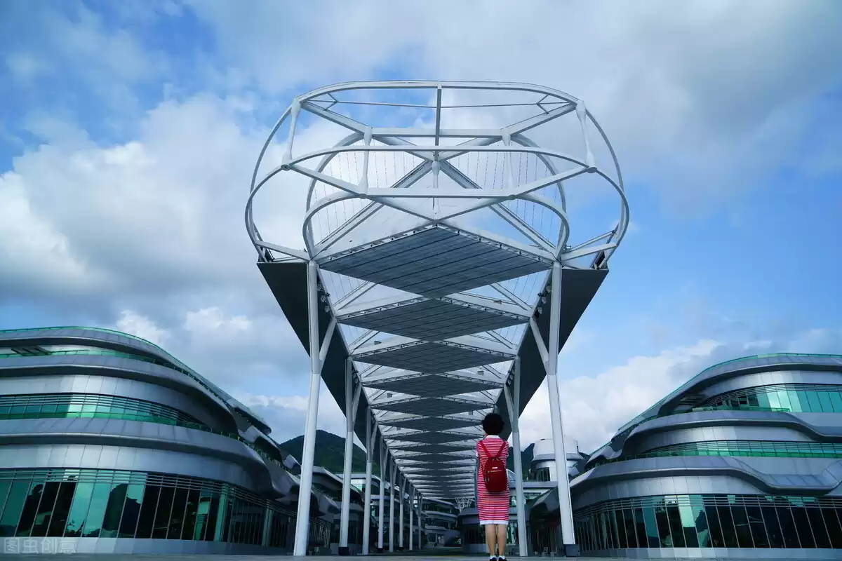 中国天眼：灵敏度碾压德国10倍，欧美为何俯首称臣？