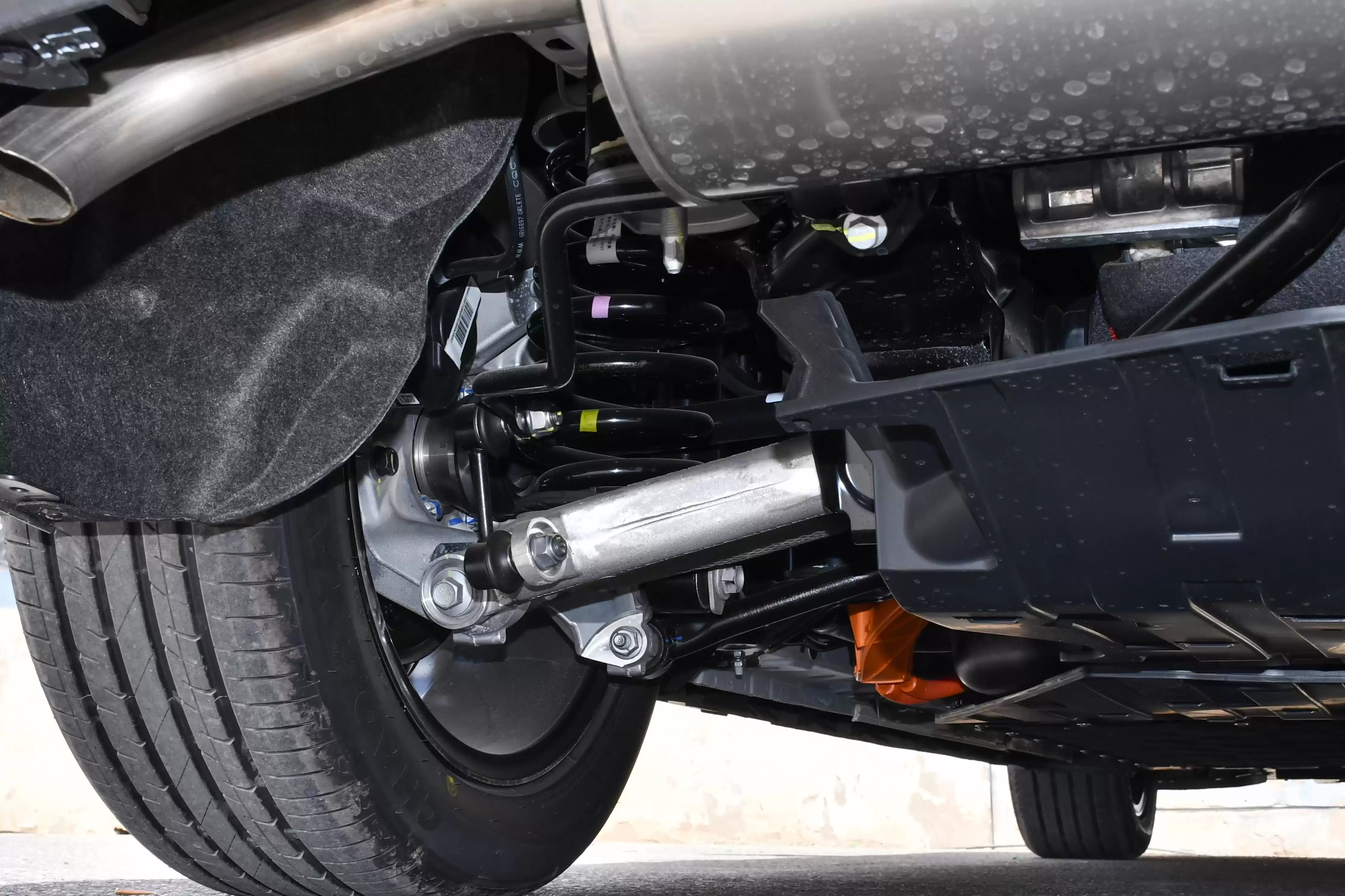 2026款深蓝L07彻底颠覆15万级市场：“技术普惠”王者，华为乾崑ADS SE全系标配引爆出行革命！