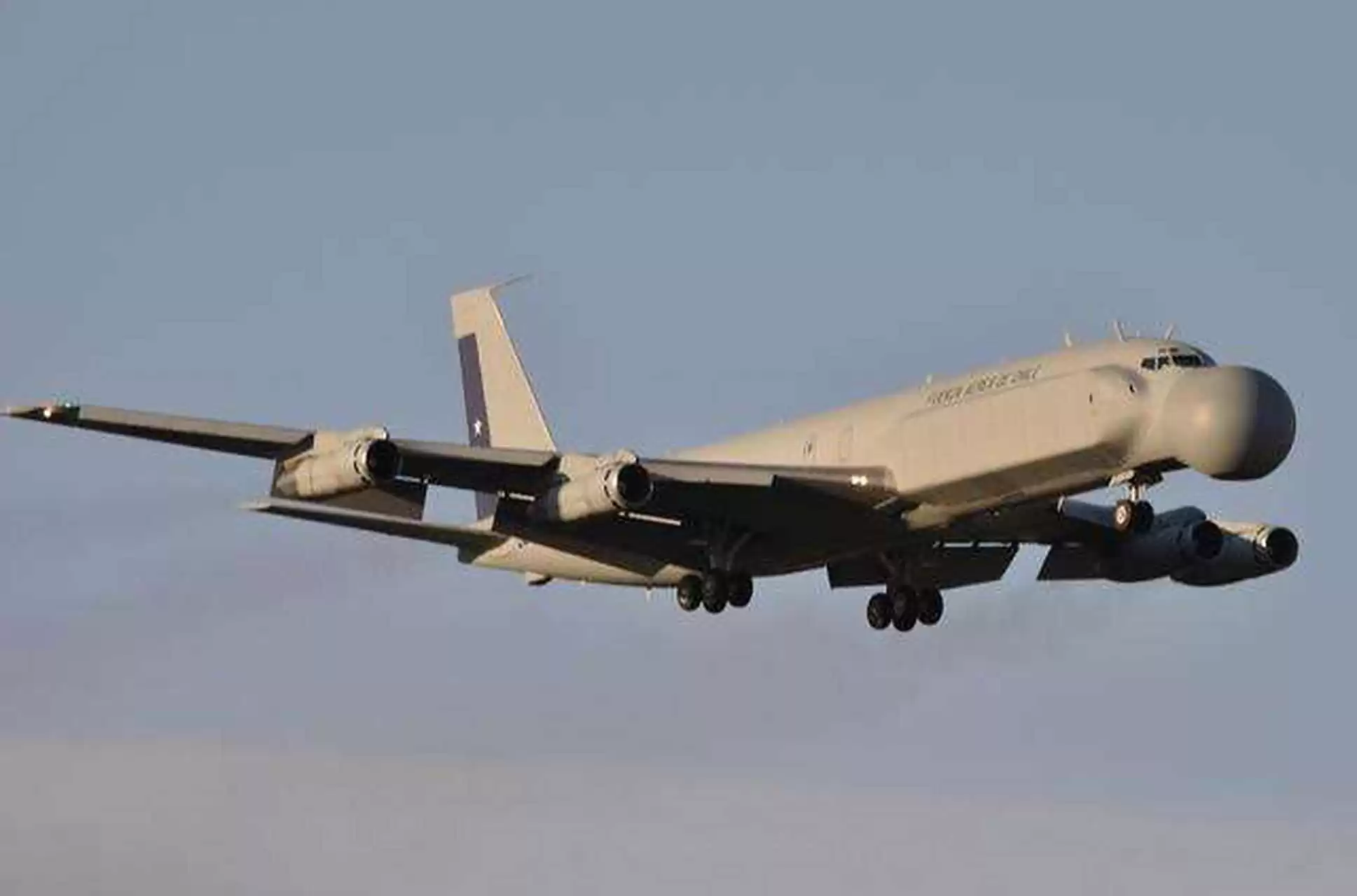 封锁反杀！中国预警机技术全球独步，美国15年难追的代差奇迹