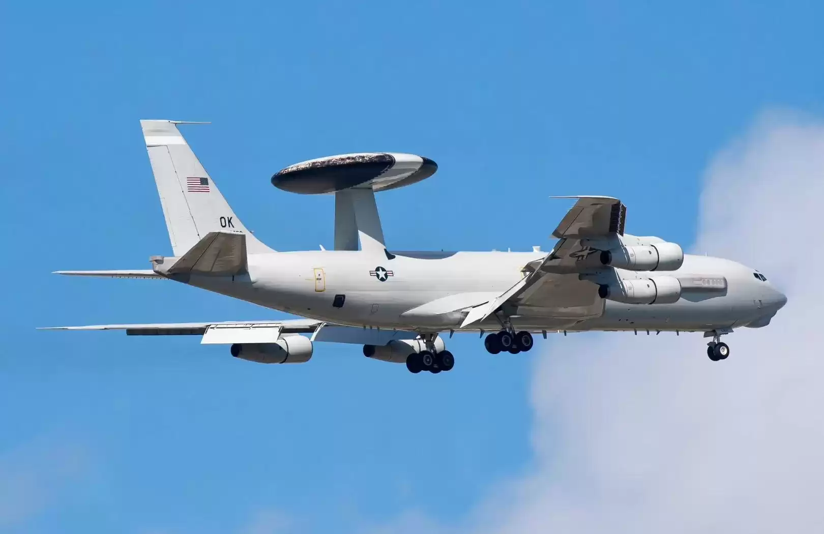 封锁反杀！中国预警机技术全球独步，美国15年难追的代差奇迹