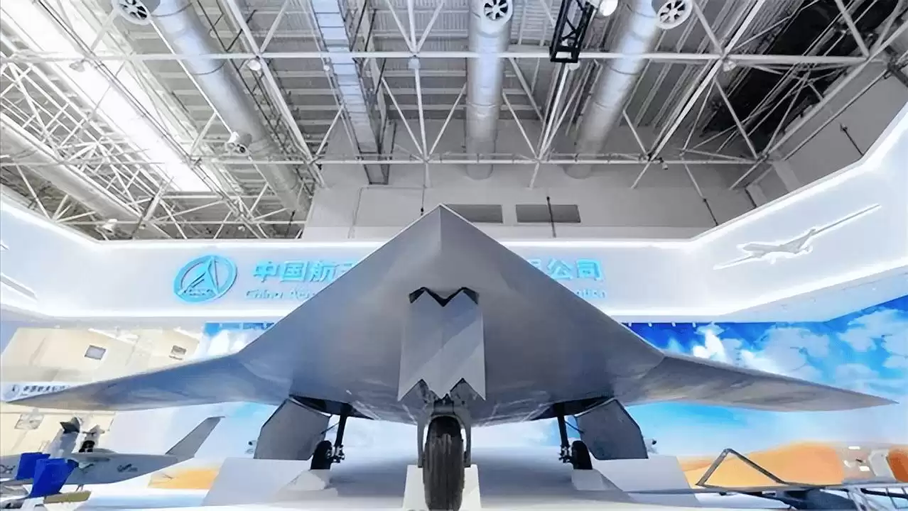 中国无人机五大突破：隐身代差碾压，蜂群战术颠覆未来战场！