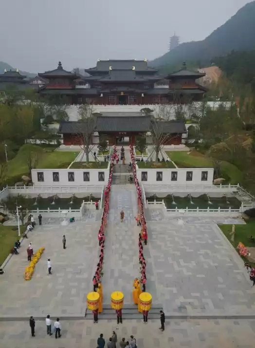 无人机航拍进阶攻略：15大核心操控技巧，解锁上帝视角！