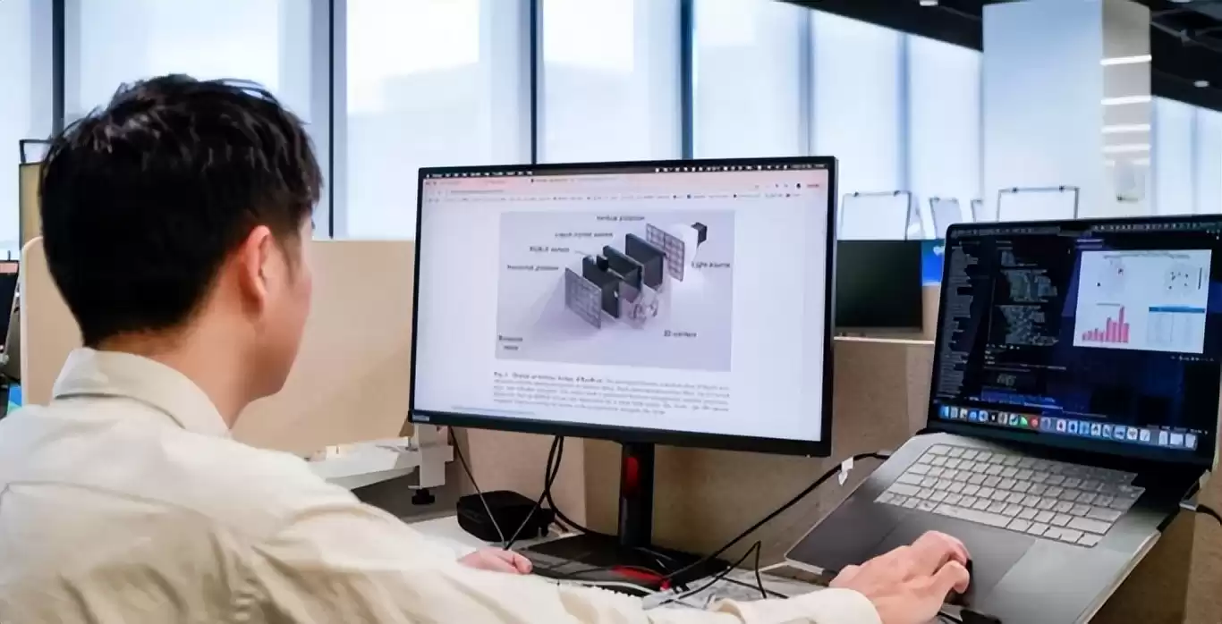 颠覆视觉革命！26岁中国博士生攻克半世纪难题，AI驱动完美裸眼3D视角破100度-第2张图片-正海烽科技 - 领先的只能推广行业，智能制造解决方案提供商