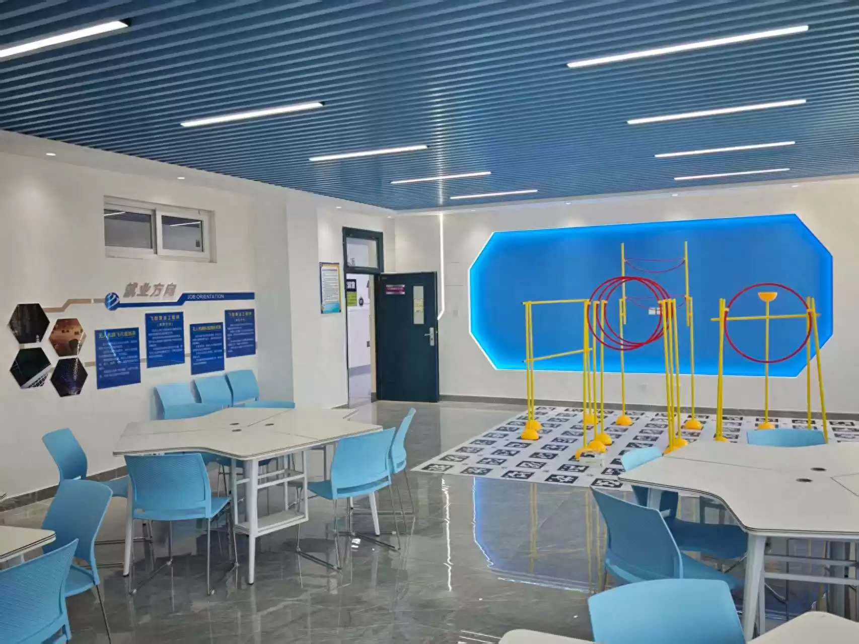 无人机培训避坑指南:秒选好机构,课程费用全透明,轻松入行高薪飞手! 无人机培训避坑指南:秒选好机构,课程费用全透明,轻松入行高薪飞手!