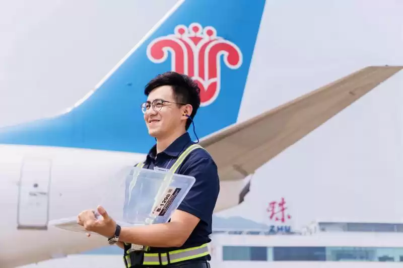 南航5G+AR远程支持平台全球狂飙13站!智慧维修从此“触手可及” 南航5G+AR远程支持平台全球狂飙13站!智慧维修从此“触手可及”