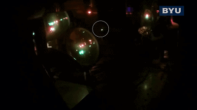 裸眼3D全息成真！悬浮影像触手可及，科幻电影走进现实