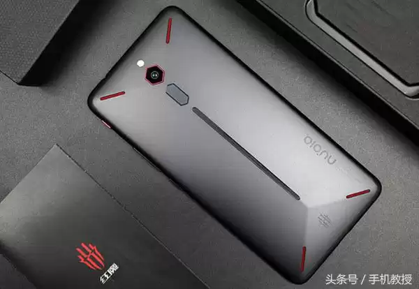 手机散热黑科技全:告别烫手,畅快吃鸡!-第7张图片-正海烽科技 - 领先的只能推广行业,智能制造解决方案提供商 手机散热黑科技全:告别烫手,畅快吃鸡!-第7张图片-正海烽科技 - 领先的只能推广行业,智能制造解决方案提供商