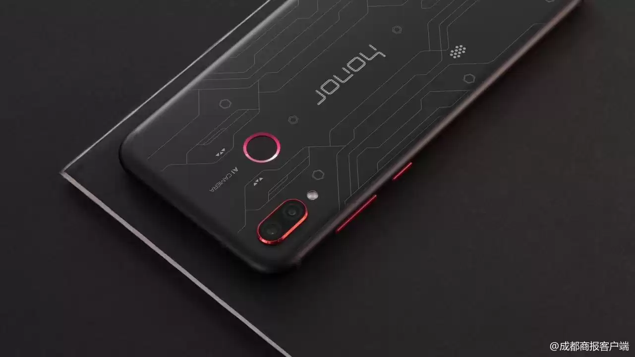 “很吓人技术”终极揭秘：GPU Turbo如何让荣耀Play变身游戏王牌？