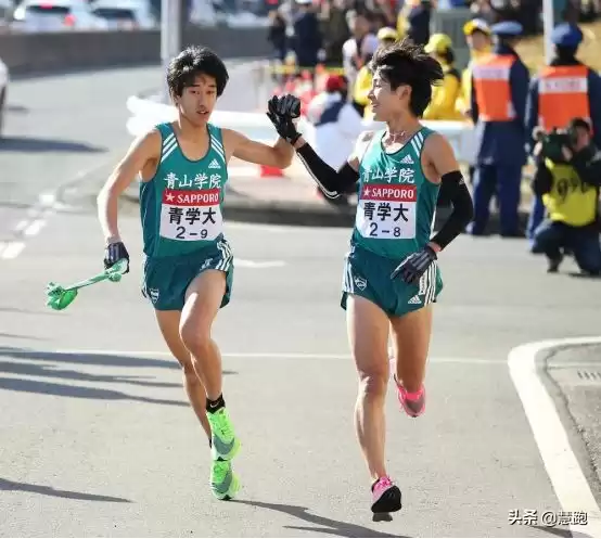 Boost王朝落幕？耐克ZoomX碾压阿迪达斯，竞速跑鞋已变天！