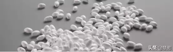 Boost王朝落幕？耐克ZoomX碾压阿迪达斯，竞速跑鞋已变天！