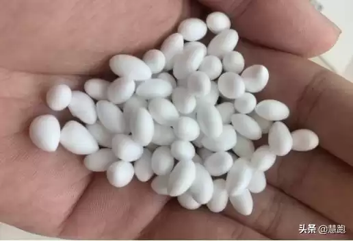 Boost王朝落幕？耐克ZoomX碾压阿迪达斯，竞速跑鞋已变天！