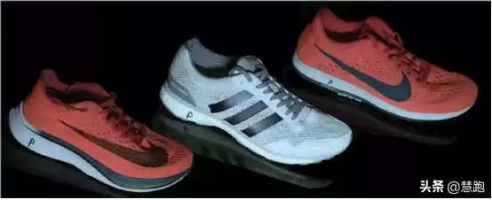 Boost王朝落幕？耐克ZoomX碾压阿迪达斯，竞速跑鞋已变天！