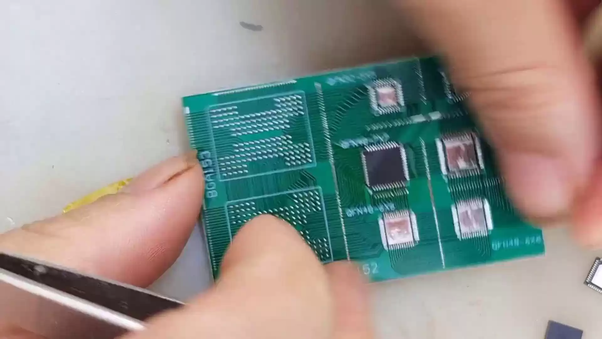 主板维修高手速成：3种QFN芯片焊接绝技，让你彻底告别维修难题！