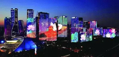 光影赋能：激光显示技术如何重塑城市夜间艺术新纪元