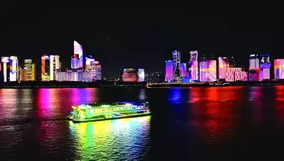 光影赋能：激光显示技术如何重塑城市夜间艺术新纪元