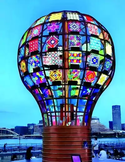 光影赋能：激光显示技术如何重塑城市夜间艺术新纪元