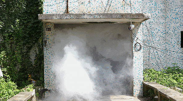 致命倒计时：新旧国标电动车燃烧实测，48秒逃生窗口竟是生死界线！