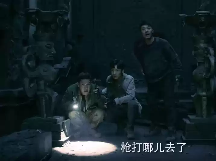 空间折叠陷阱大揭秘：困住人？科学家说绝无可能！-第1张图片-正海烽科技 - 领先的只能推广行业，智能制造解决方案提供商