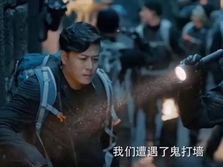 空间折叠陷阱大揭秘：困住人？科学家说绝无可能！-第6张图片-正海烽科技 - 领先的只能推广行业，智能制造解决方案提供商