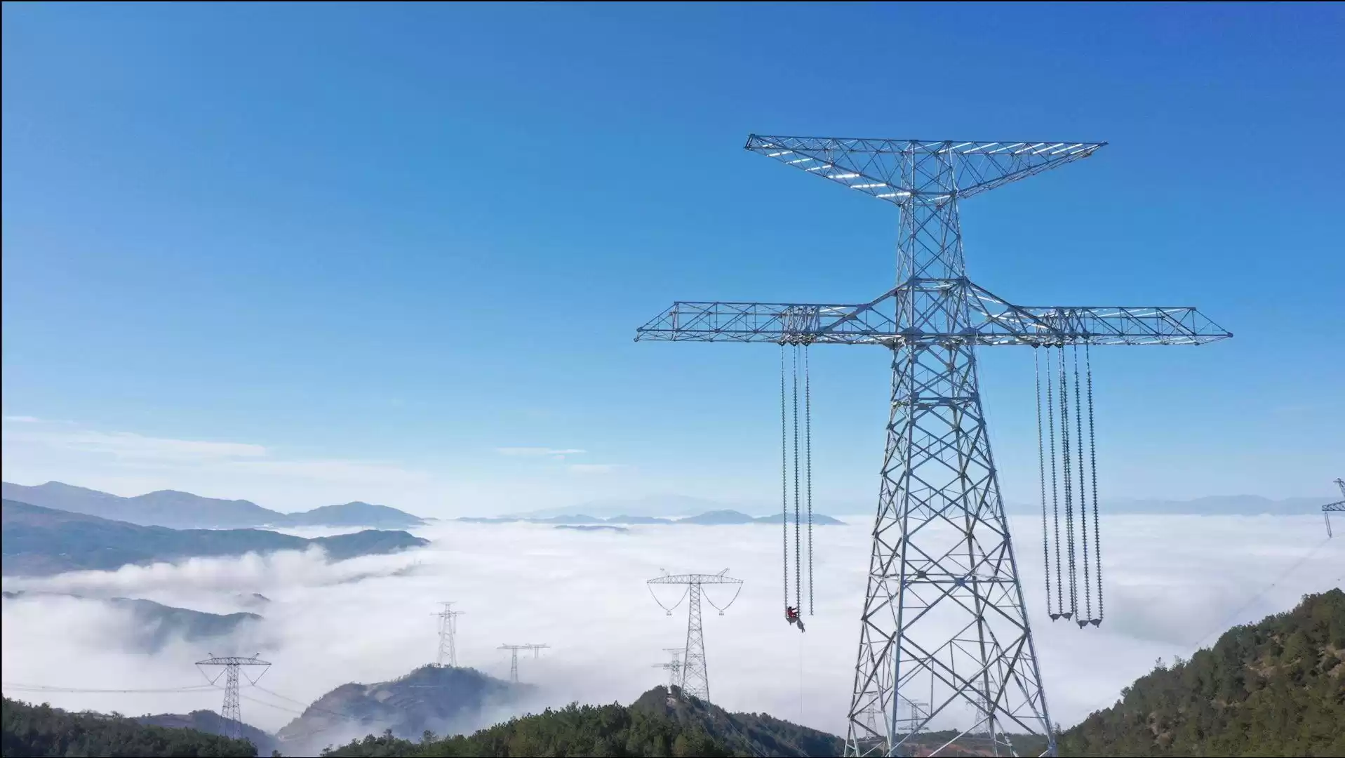 中国特高压逆袭史：从跟跑到领跑，如何定义世界电力新秩序？