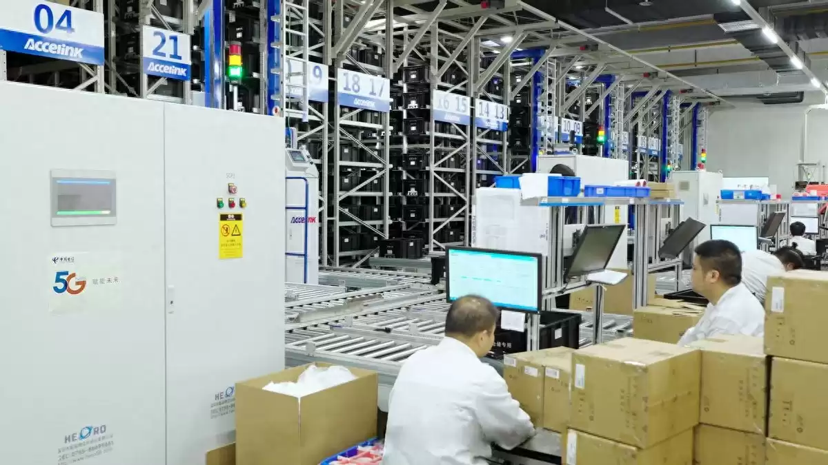 双5G+AI引爆智造革命：中国电信赋能光迅科技打造未来智慧园区