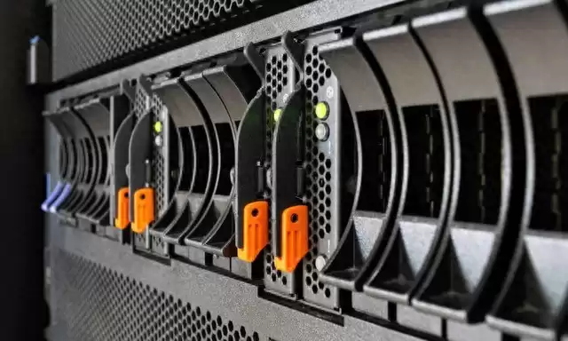 数据守护终极指南：手把手打造RAID阵列，让你的“小姐姐”安如磐石！