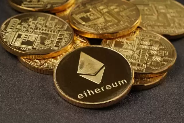 2025年末终极战役：以太坊暴涨前夜？关键点位与风险全解析！