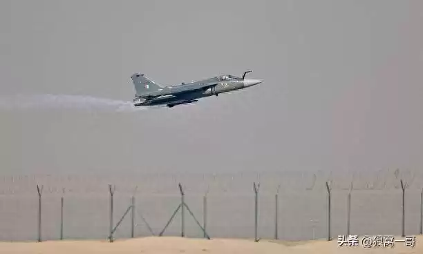 迪拜火球彻底撕开印度遮羞布！中国空军优势，已不止是“领先一代”
