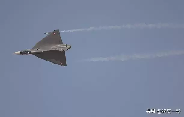 迪拜火球彻底撕开印度遮羞布！中国空军优势，已不止是“领先一代”