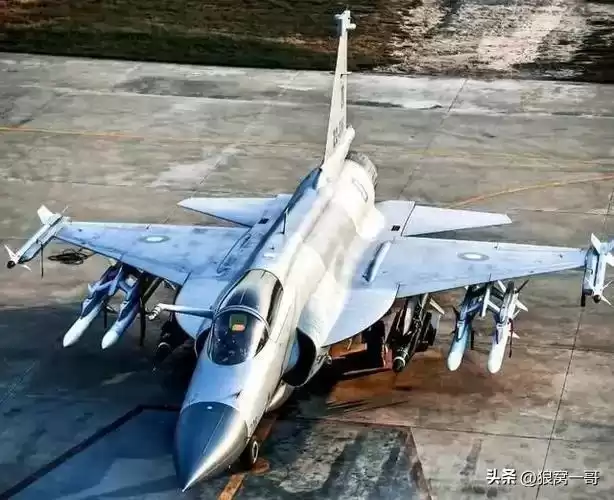 迪拜火球彻底撕开印度遮羞布！中国空军优势，已不止是“领先一代”