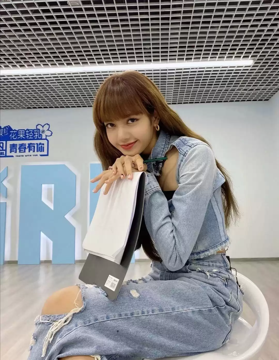 撩人于无形！跟Lisa学最高级细节穿搭术，你敢挑战吗？