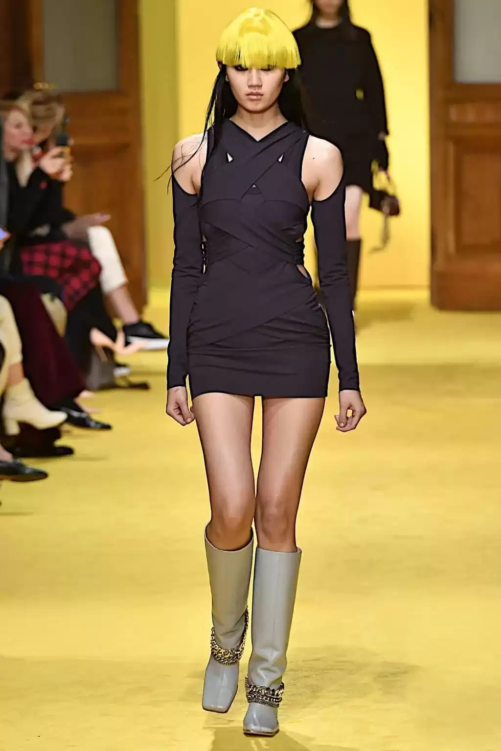 撩人于无形！跟Lisa学最高级细节穿搭术，你敢挑战吗？