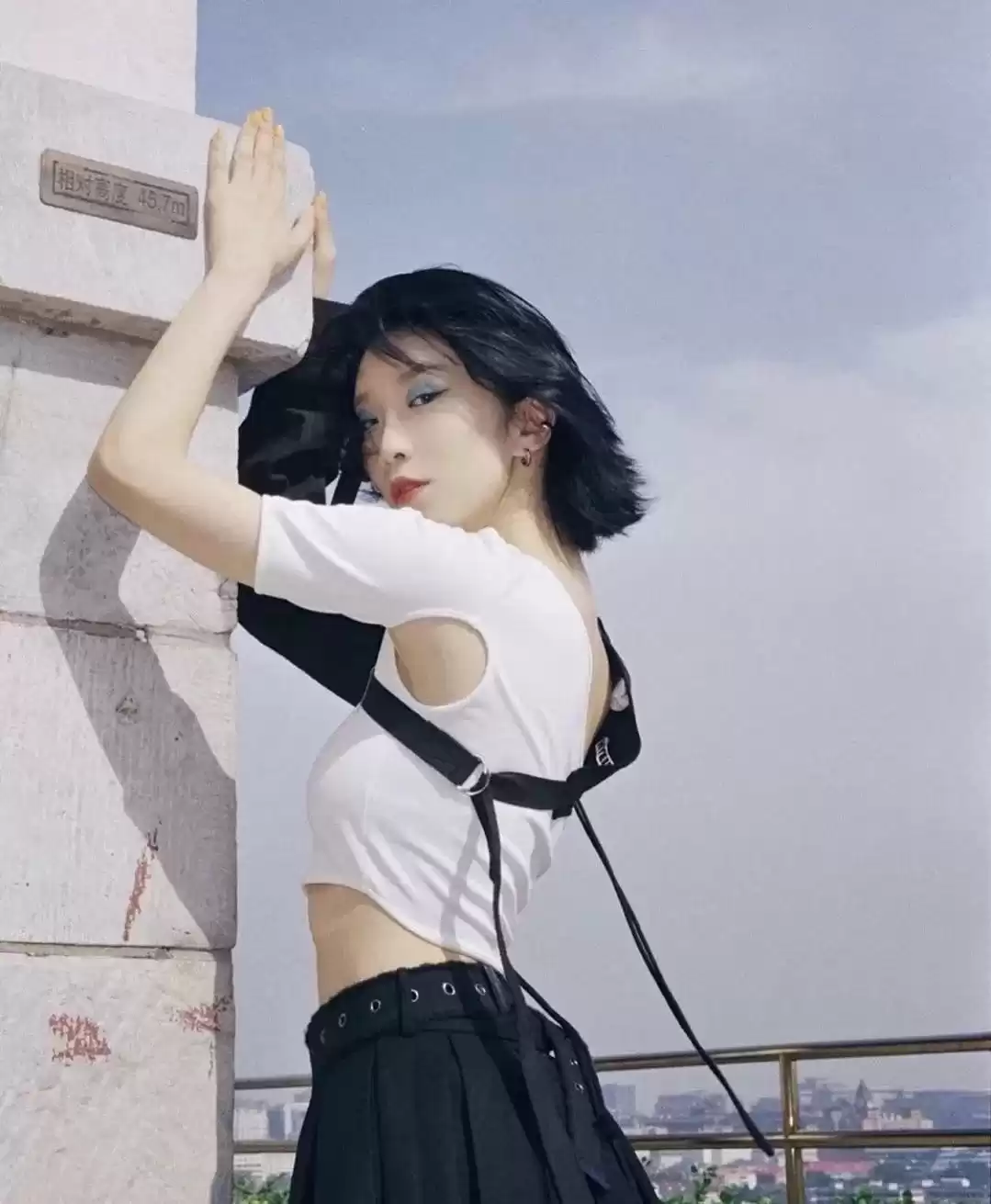 撩人于无形！跟Lisa学最高级细节穿搭术，你敢挑战吗？