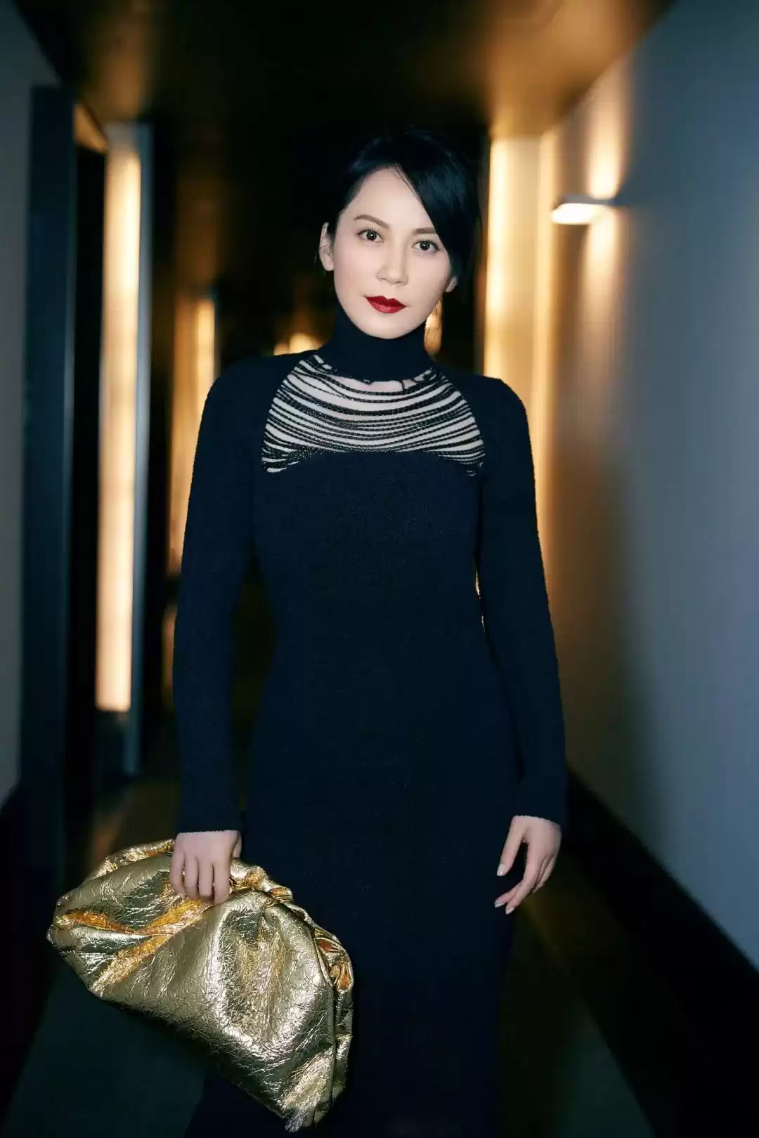 撩人于无形!跟Lisa学最高级细节穿搭术,你敢挑战吗? 撩人于无形!跟Lisa学最高级细节穿搭术,你敢挑战吗?