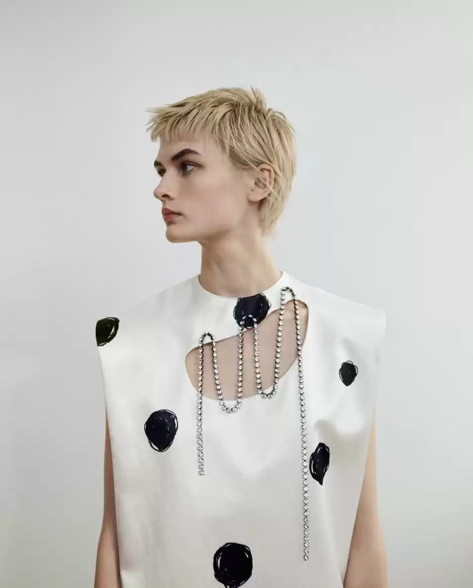 撩人于无形！跟Lisa学最高级细节穿搭术，你敢挑战吗？